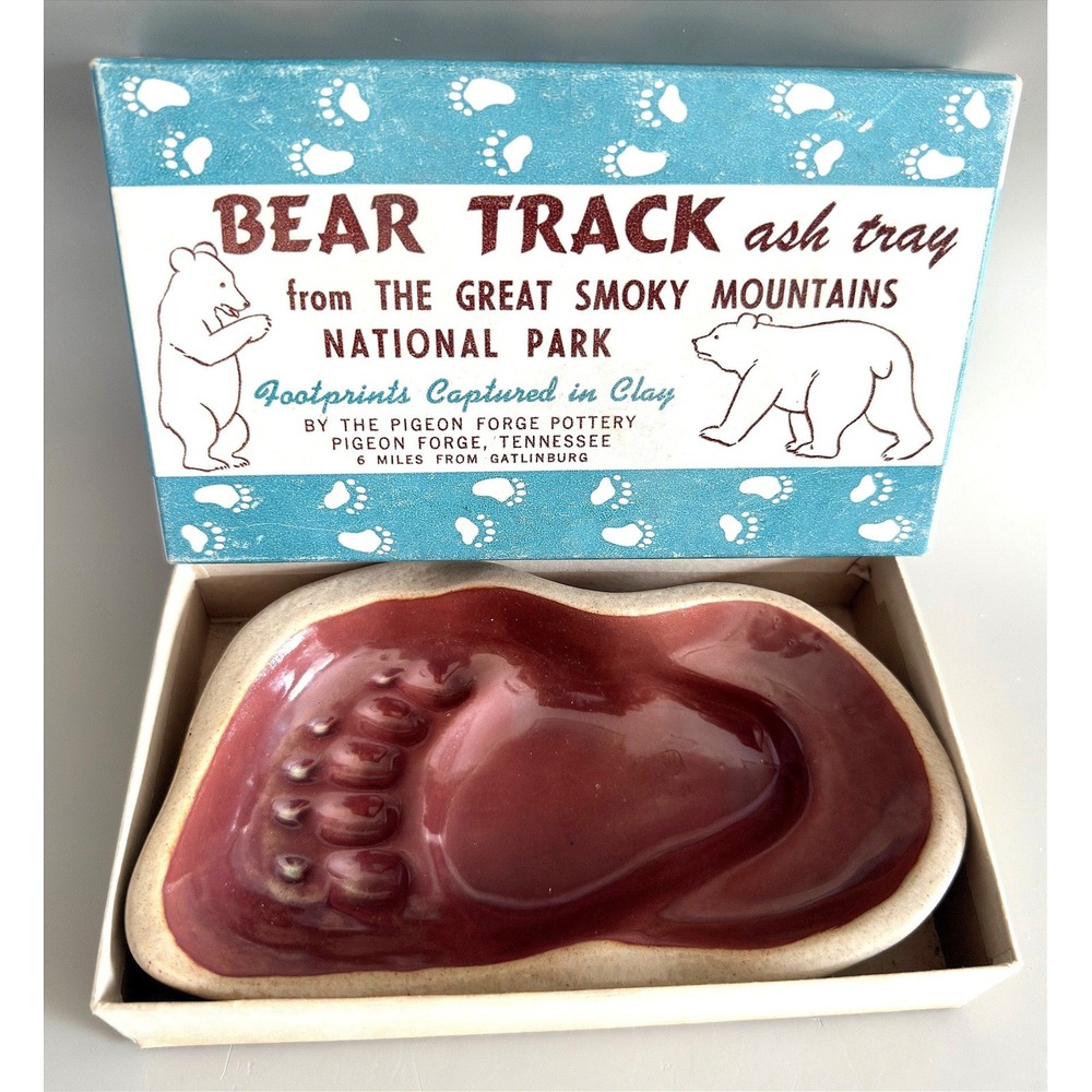Bear Bigfoot Track Ashtray‎ Pigeon Forge Pottery – Smoky Mtns Souvenir Vtg w Box